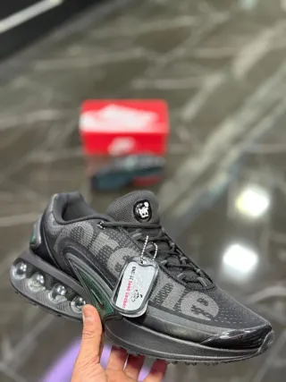 Zapatillas Nike Negras y Grises