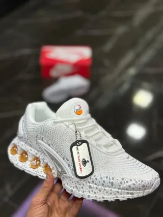 Zapatillas Nike Negras y Grises