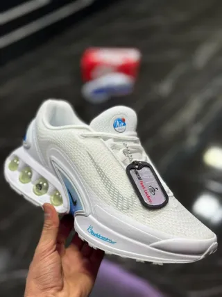 Zapatillas Nike Negras y Grises