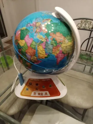 Globo terráqueo interactivo infantil