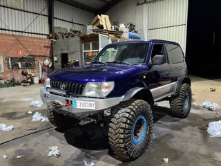 Toyota Land Cruiser 90 2000