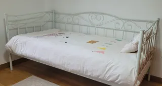 Diván de forja blanco