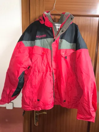 Chaqueta Columbia Talla XL Negra y Roja