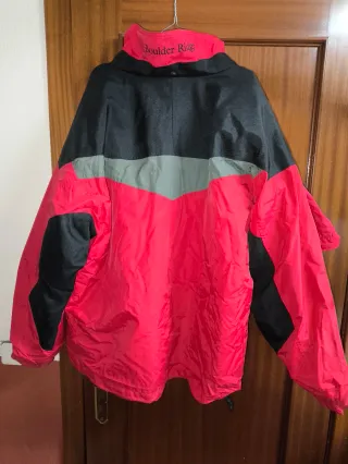 Chaqueta Columbia Talla XL Negra y Roja