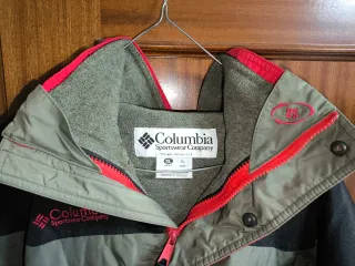 Chaqueta Columbia Talla XL Negra y Roja
