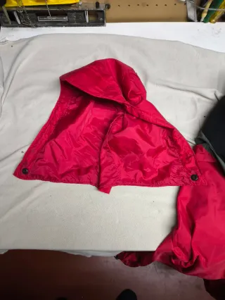 Chaqueta Columbia Talla XL Negra y Roja