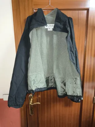 Chaqueta Columbia Talla XL Negra y Roja