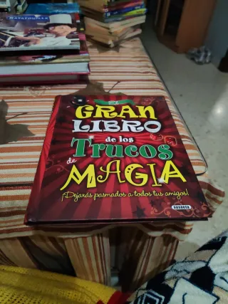 El gran libro de los trucos de magia (Spanish E...