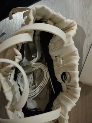 Bolso Zara blanco plisado sin estrenar
