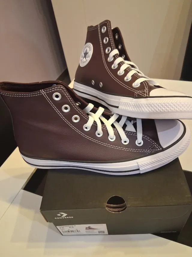 Zapatillas Converse Burdeos Talla 41 Sin Estrenar