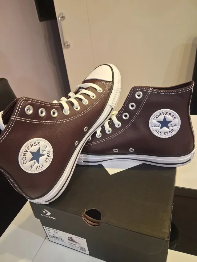 Zapatillas Converse Burdeos Talla 41 Sin Estrenar