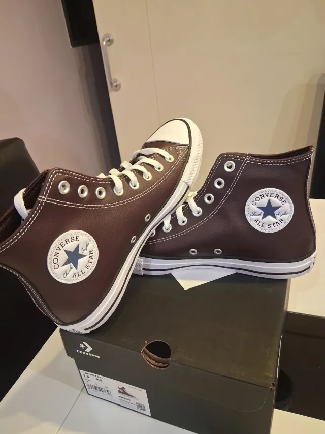 Zapatillas Converse Burdeos Talla 41 Sin Estrenar