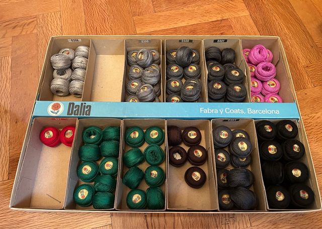 Lote de hilos Cometa y Dalia