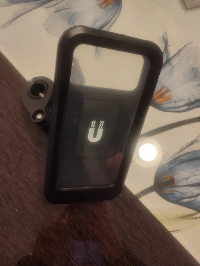 Soporte móvil moto/bici U