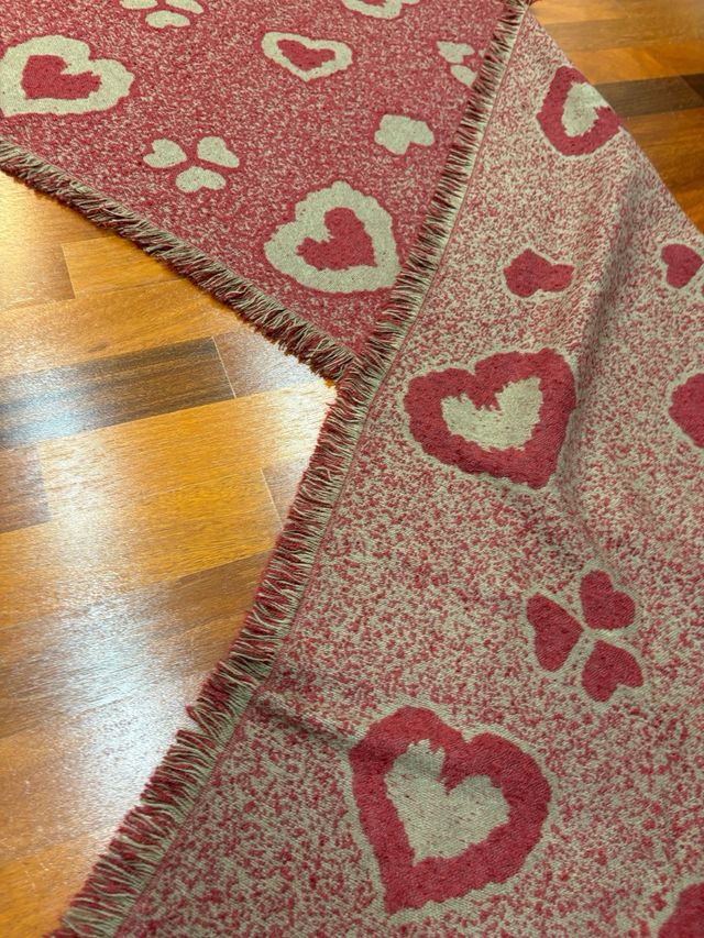 Calda sciarpa/stola con stampa a cuori double-face