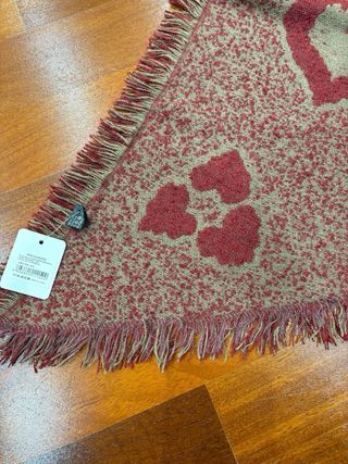 Calda sciarpa/stola con stampa a cuori double-face