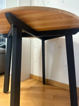 Mesa redonda Ikea 85cm x 75cm alto