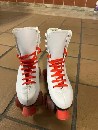 Patines de 4 ruedas blancos California