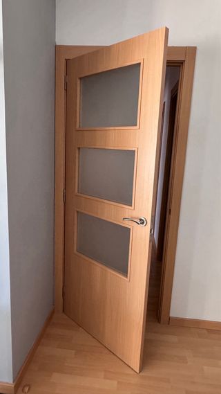 Puerta interior haya con cristal