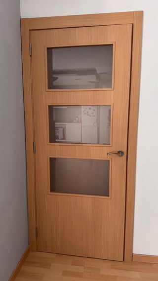 Puerta interior haya con cristal