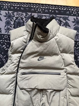 Chaleco acolchado Nike Beige/Negro