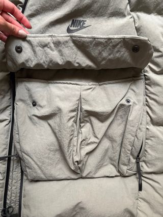 Chaleco acolchado Nike Beige/Negro