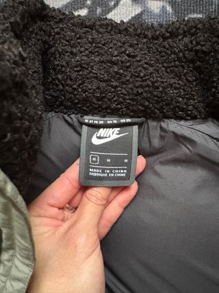 Chaleco acolchado Nike Beige/Negro