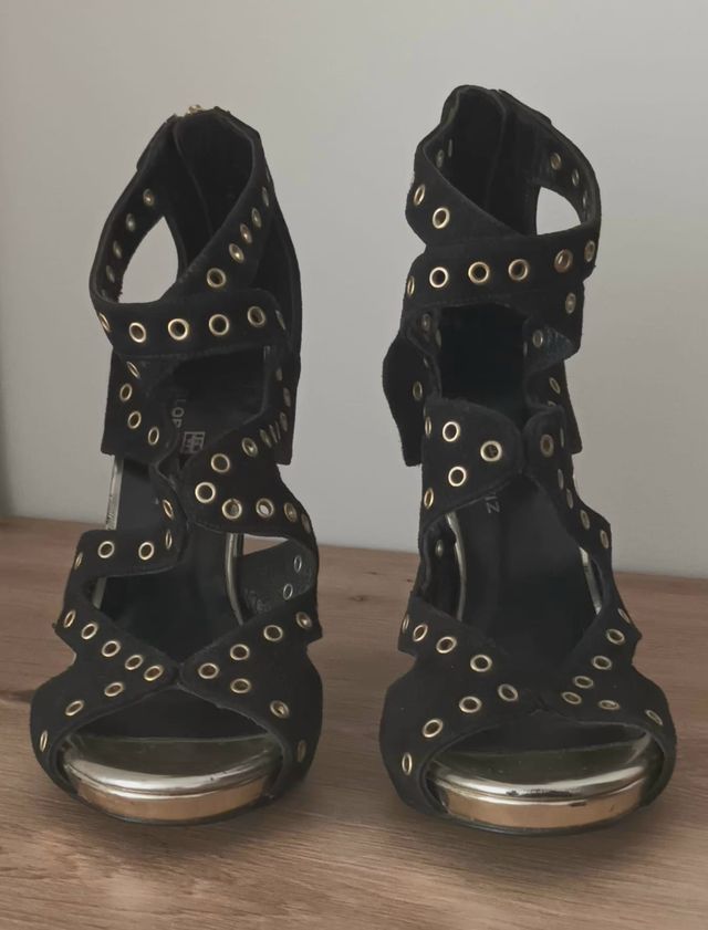 Sandalias tacón ante negro y dorado T.35.5