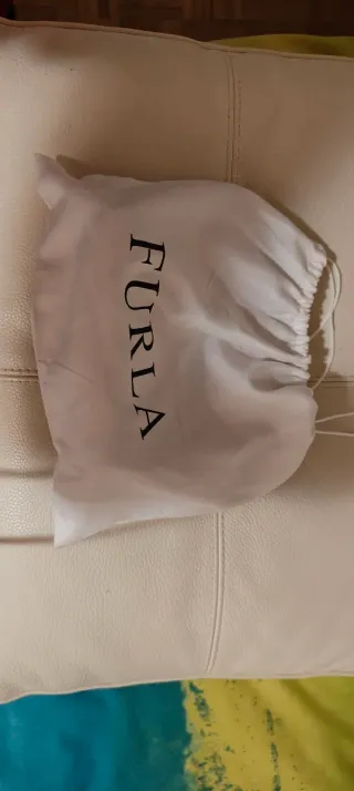 Bolso Furla Rosa auténtico, no es copia.