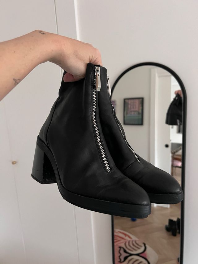 Botines de piel negros con cremallera Talla 37