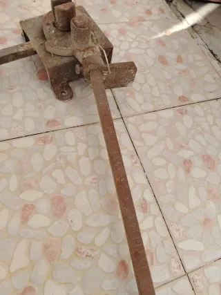 Dobladora de estribos manual