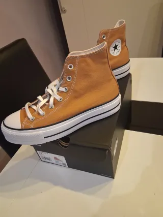 Zapatillas Converse Marrones