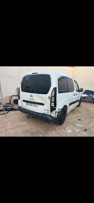 Portón Citroen Berlingo