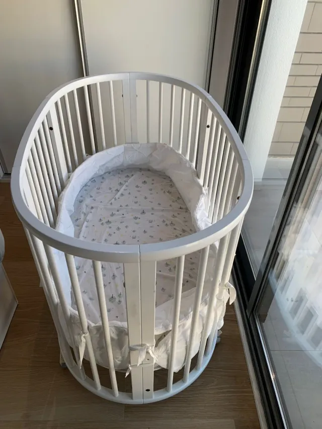 Cuna y minicuna Stokke con 2 colchones