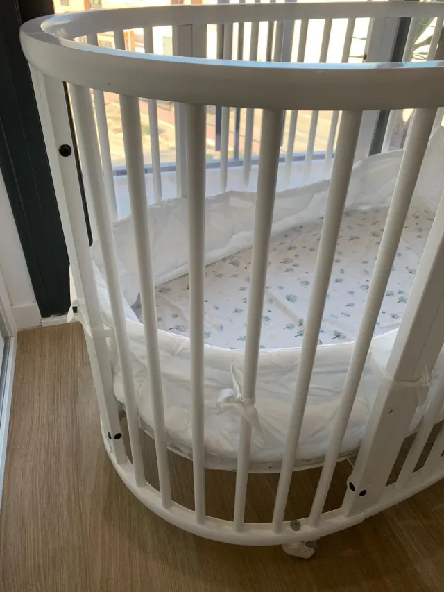 Cuna y minicuna Stokke con 2 colchones