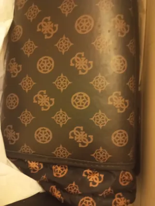 Botas de agua Guess negras y marrones