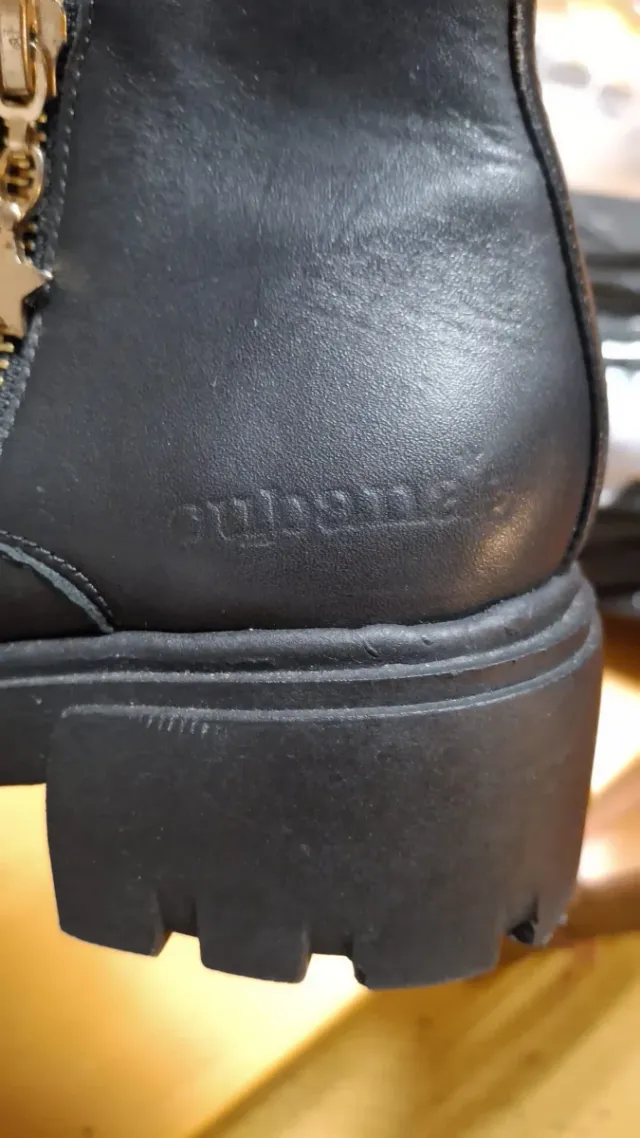 Botas Cubanas pretas de cano curto