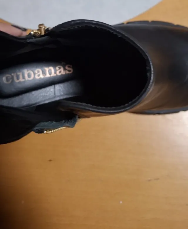 Botas Cubanas pretas de cano curto