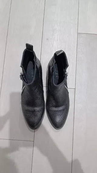 Botines negros y grises mujer