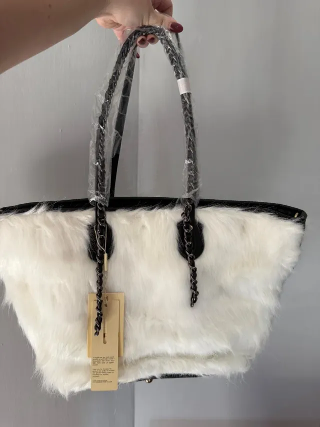 BORSA TOTE ECOPELLICCIA BIANCA