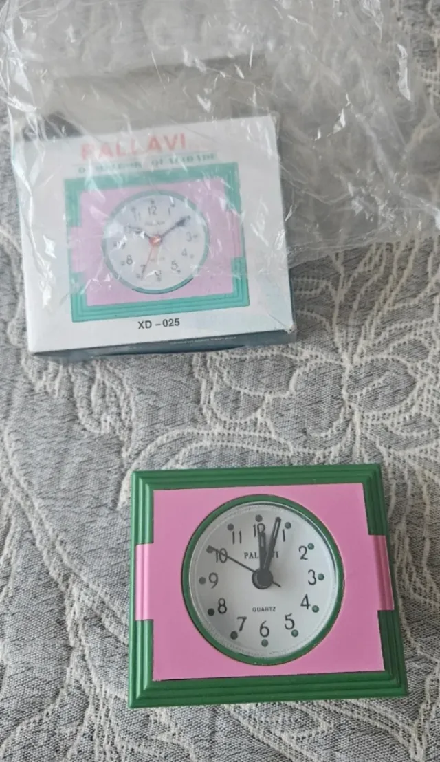 Sveglia Pallavi rosa e verde