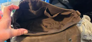 Bolso de mujer marrón con pelo
