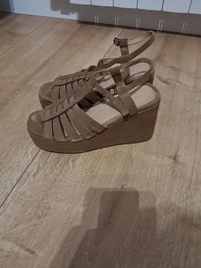 Cuñas Camila's Mujer Beige Talla 39