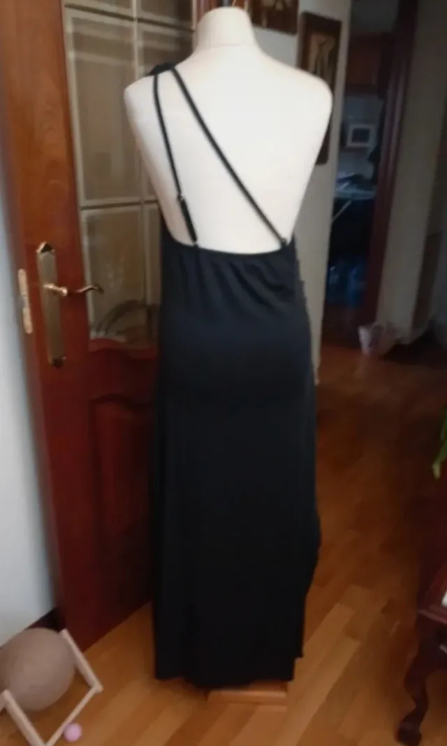 Vestido negro asimétrico talla M