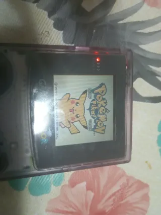 Lote Game Boy Color Morado + Pokémon Amarillo