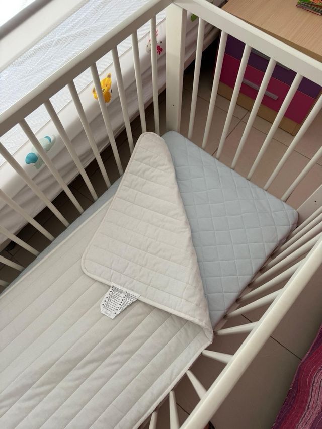 Cuna Ikea con colchón