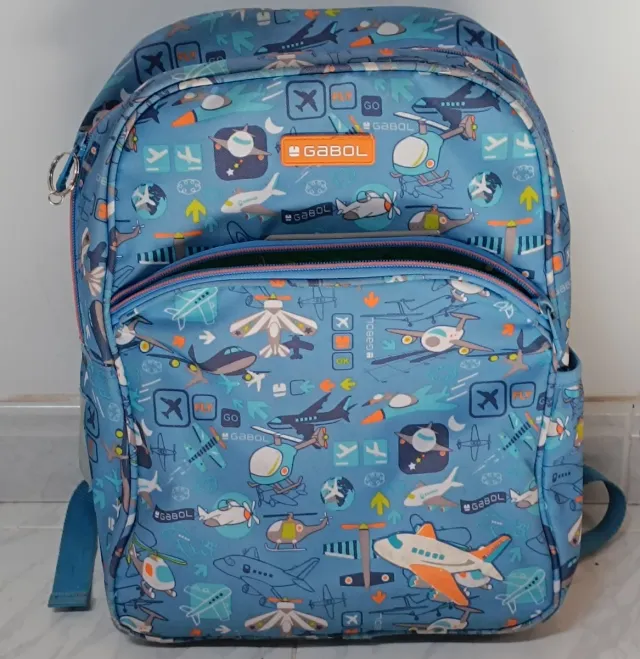 Mochila Gabol azul con estampado de aviones