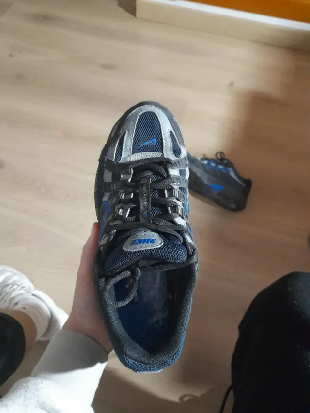 Zapatillas Nike Negras y Azules