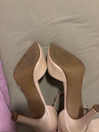 Zapatos de tacón beige y rosa