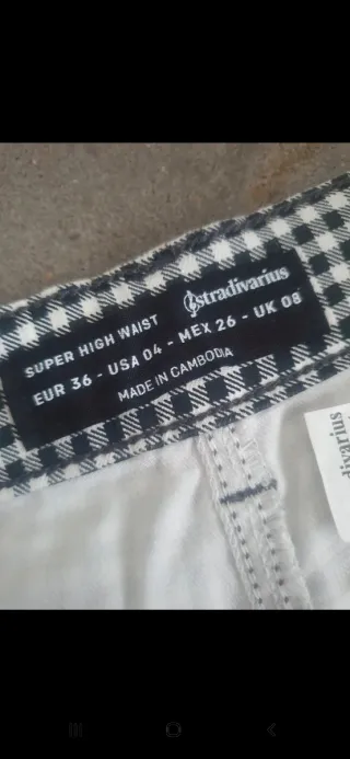 Pantalón cuadros Stradivarius chica